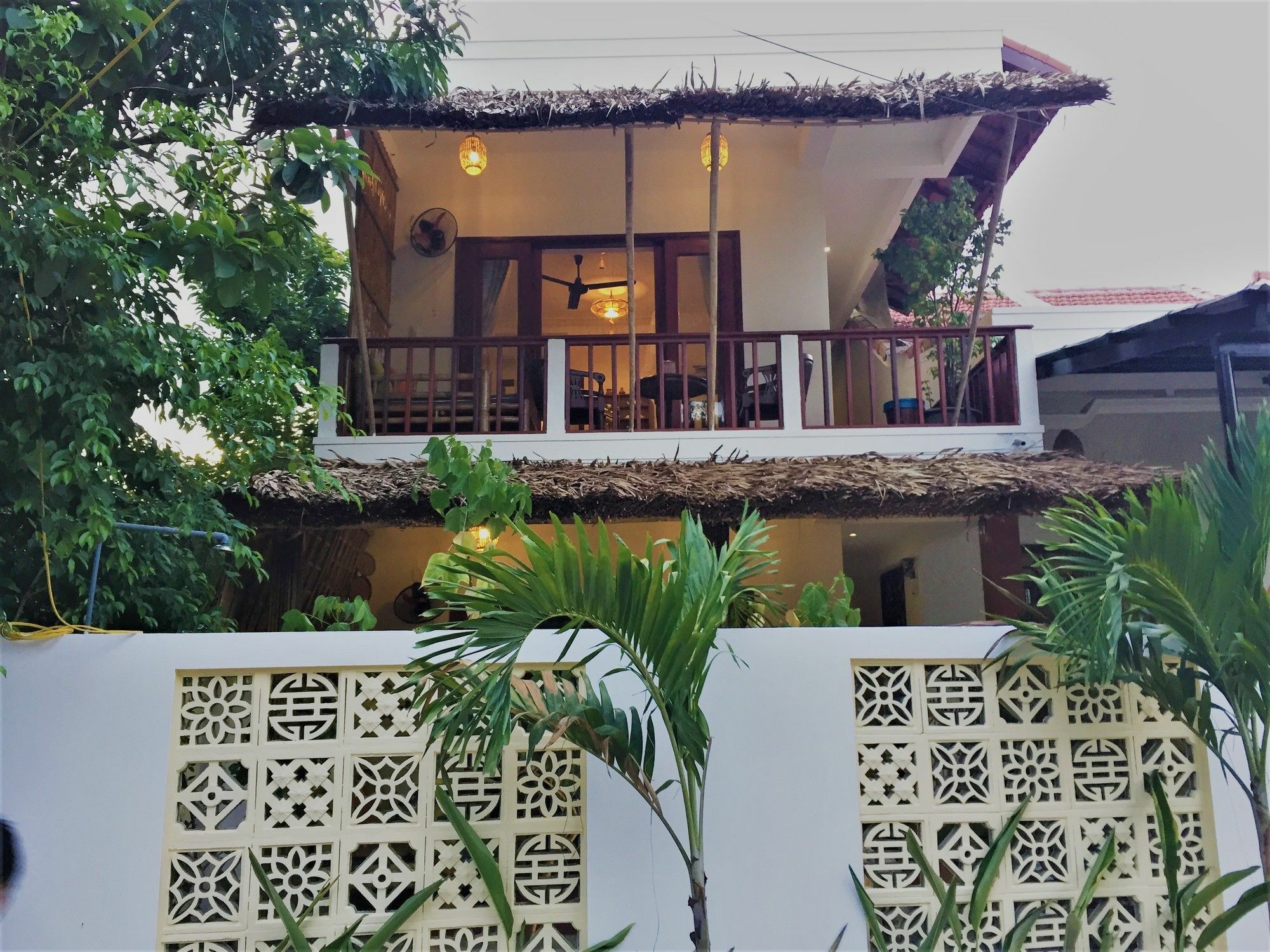 Red Flower Cottages Homestay ฮอยอัน ภายนอก รูปภาพ